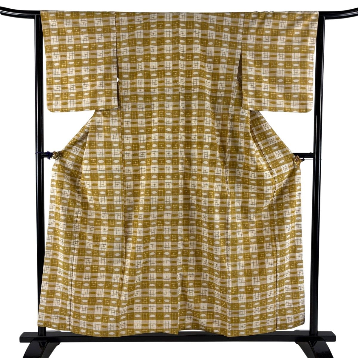紬 身丈167.5cm 裄丈64cm M 袷 格子 幾何学 山吹茶色 正絹 秀品 【中古】