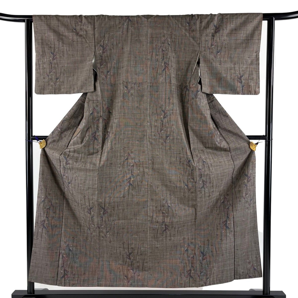 【美品】 紬 身丈155cm 裄丈62cm S 袷 葉柄 よろけ縞 焦茶色 正絹 秀品 【中古】