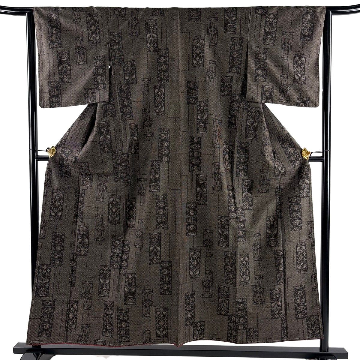 【美品】 大島紬 身丈155.5cm 裄丈64.5cm M 袷 純泥染 証紙 草花 幾何学模様 焦茶色 正絹 秀品 【中古】