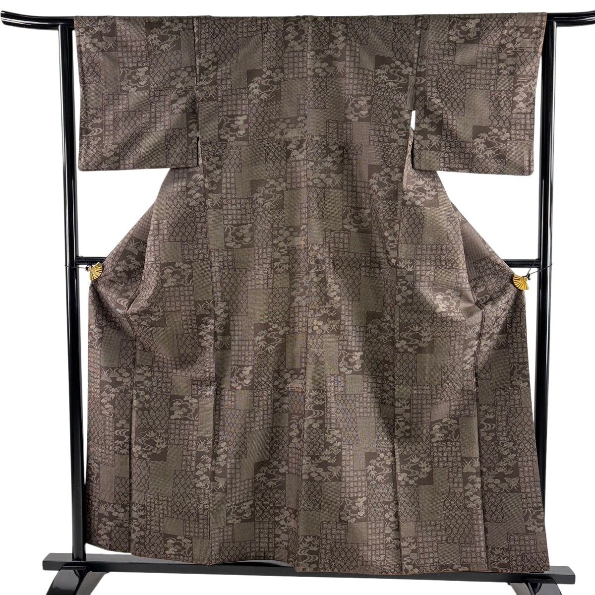 紬 身丈158cm 裄丈63cm S 袷 松竹梅 格子 焦茶色 正絹 秀品 【中古】 4,760円