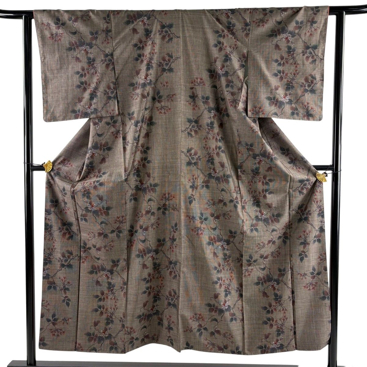 【美品】 紬 身丈151cm 裄丈62cm S 袷 枝花 焦茶色 正絹 秀品 【中古】
