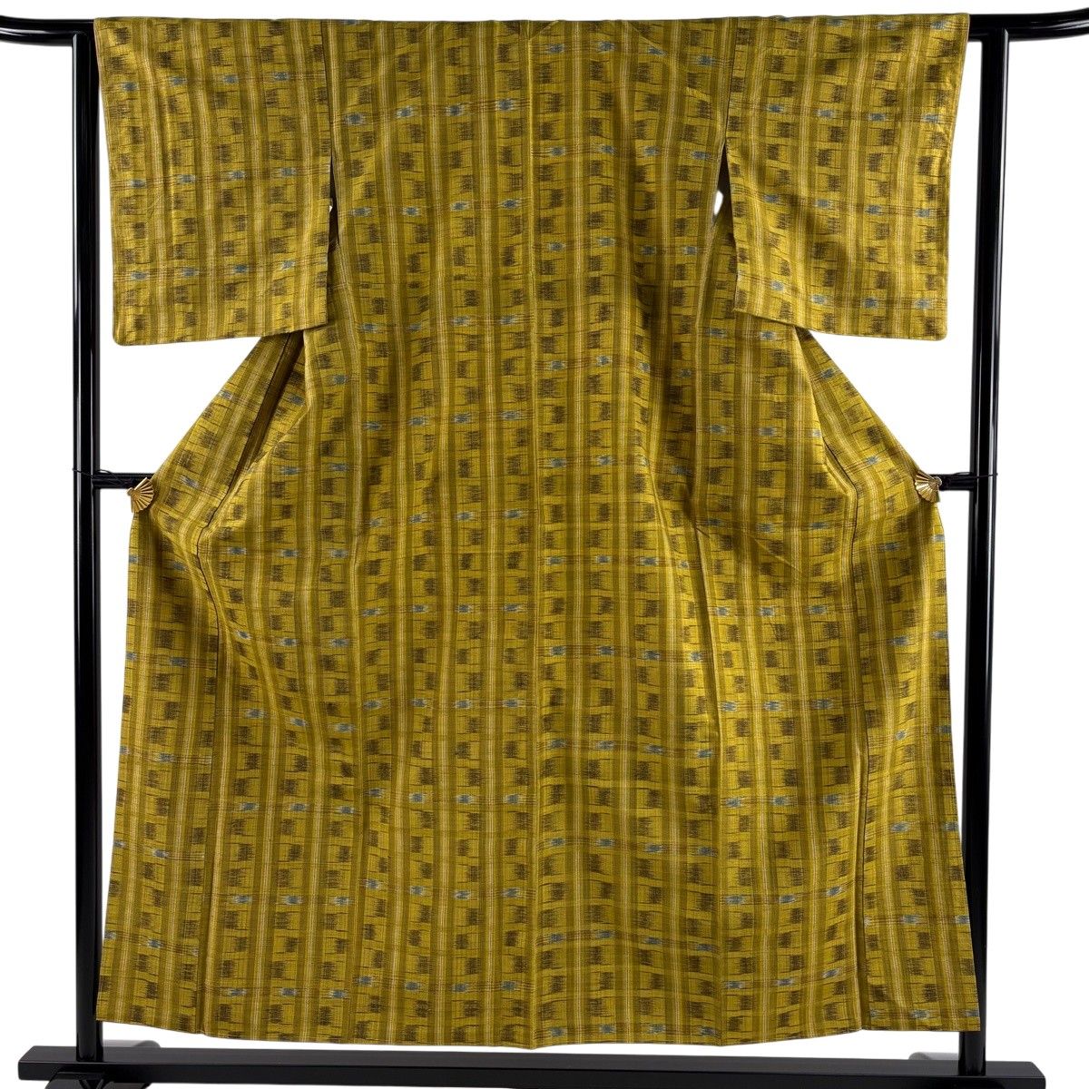 紬 身丈155.5cm 裄丈62.5cm S 袷 縦縞 幾何学模様 からし色 正絹 秀品 【中古】
