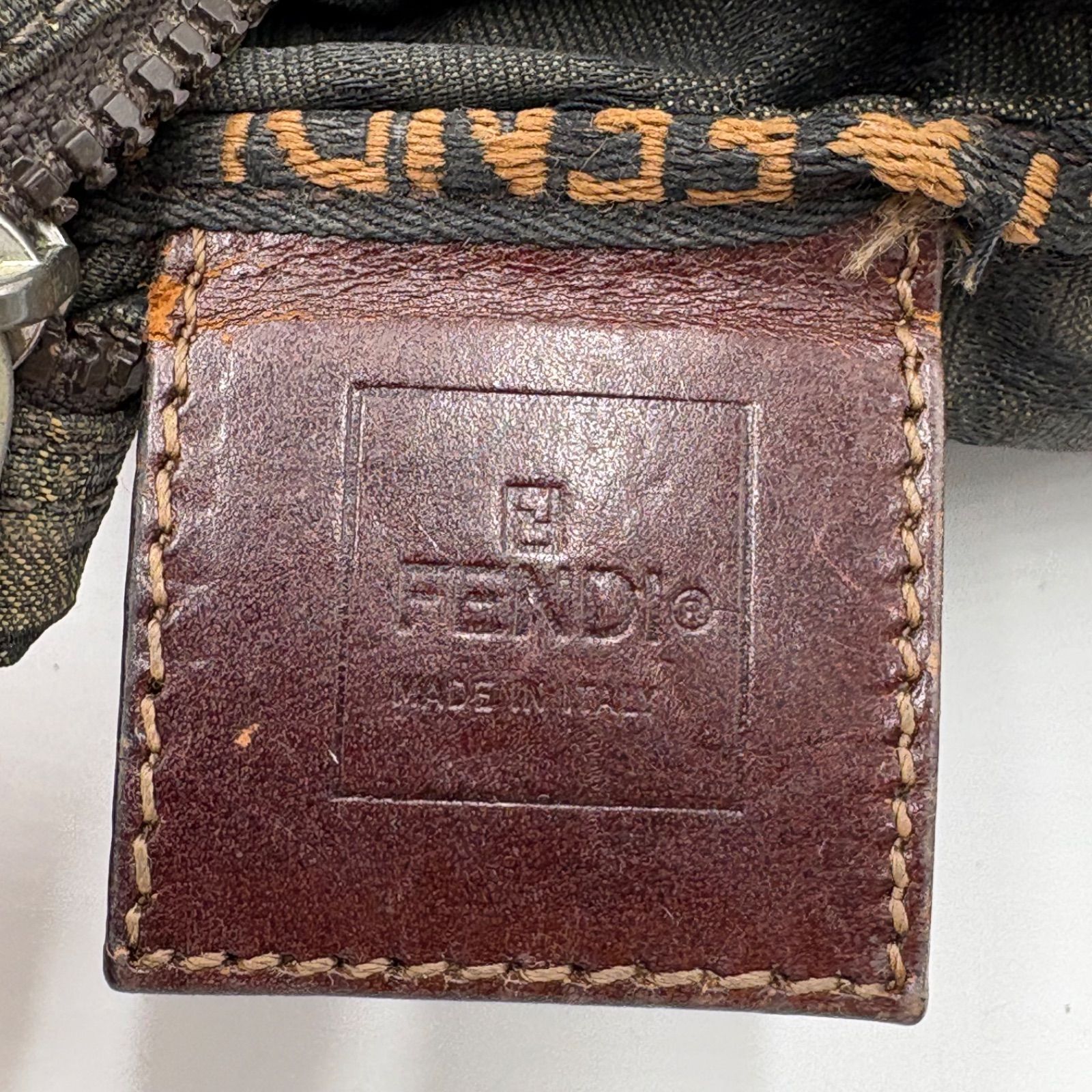 FENDI フェンディ ズッカ柄 アクセサリーポーチ ハンドバッグ バニティ