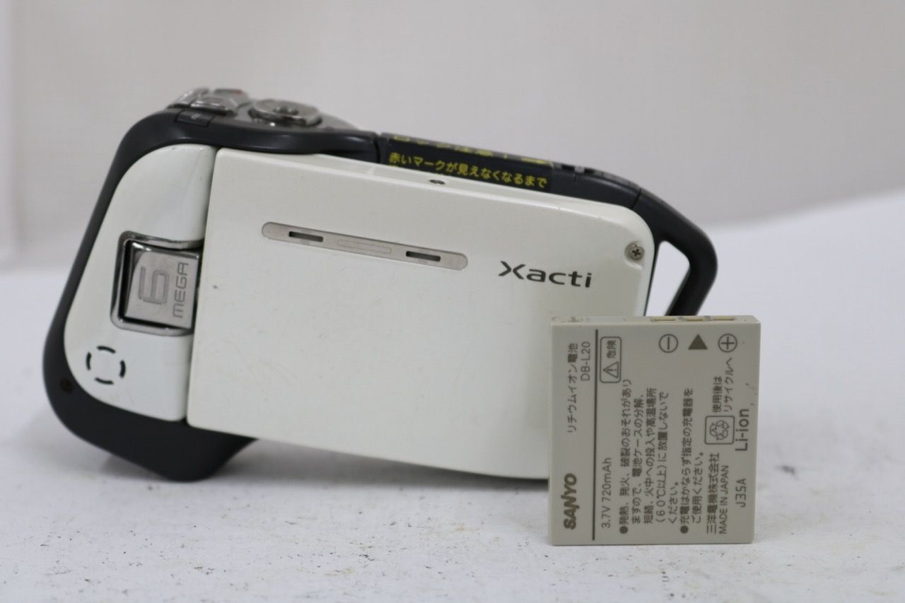 【返品保証】 サンヨー SANYO Xacti DMX-CA65 ホワイト 5x バッテリー付き ビデオカメラ e11570