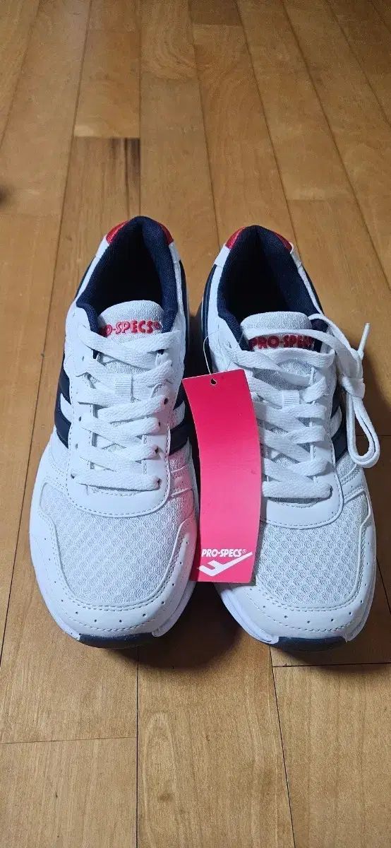 PROSPECS 新 スニーカー 260