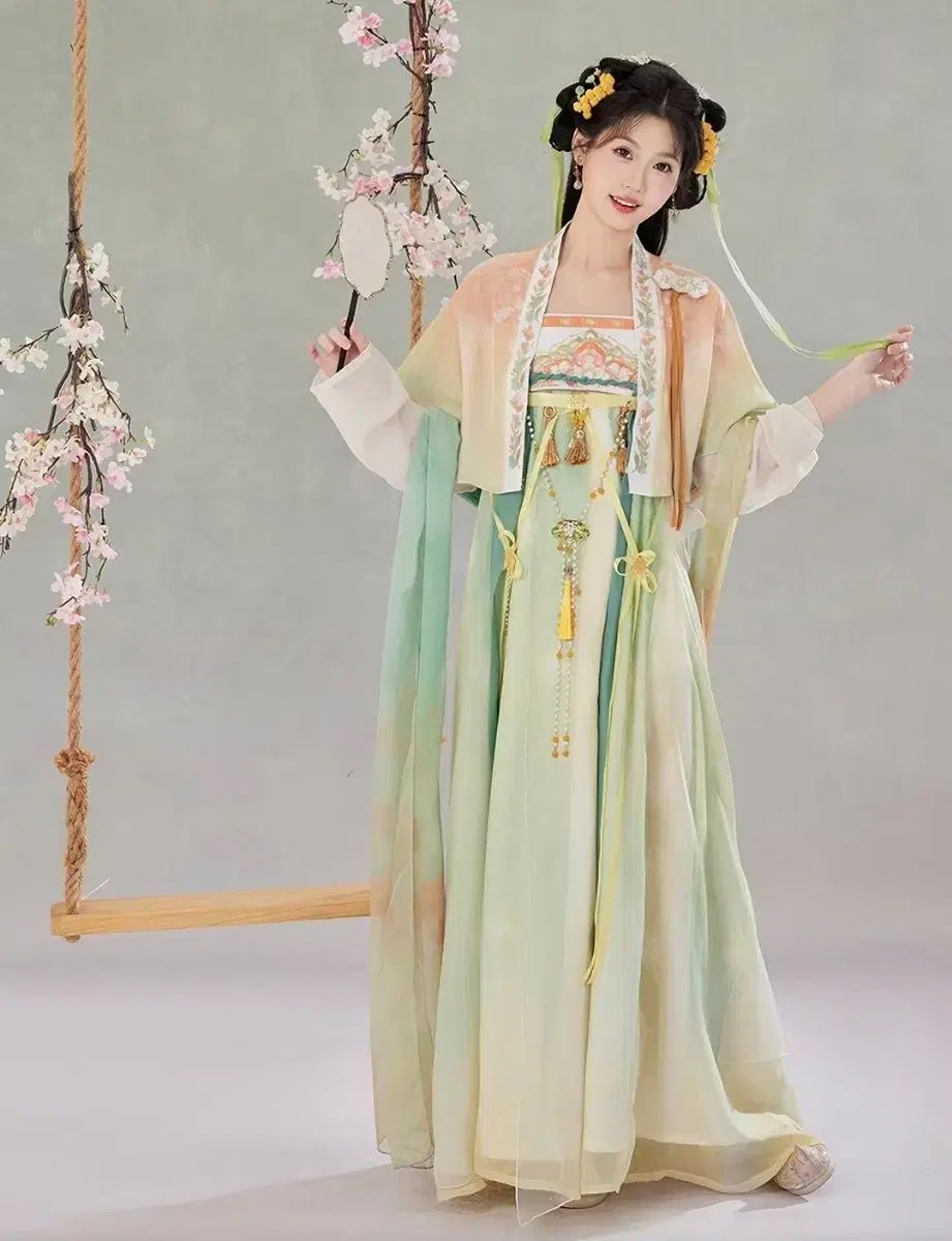 出品/靴 チャイナ服 フリーサイズ (古典中国風 仙女服 コスプレ)