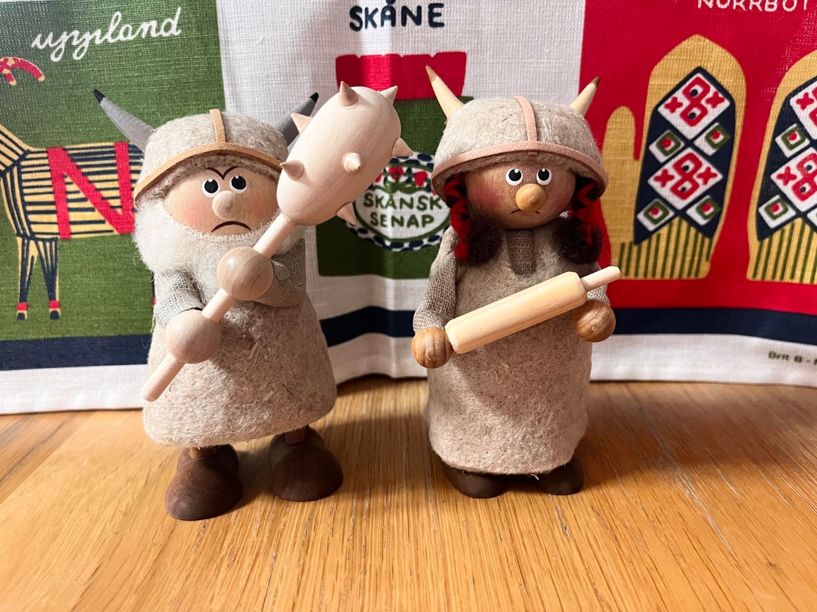 北欧 バイキング人形 パパ＆ママ 木製 フィギュア スウェーデン 北欧 バイキング人形 パパ＆ママ 木製 フィギュア スウェーデン - メルカリ