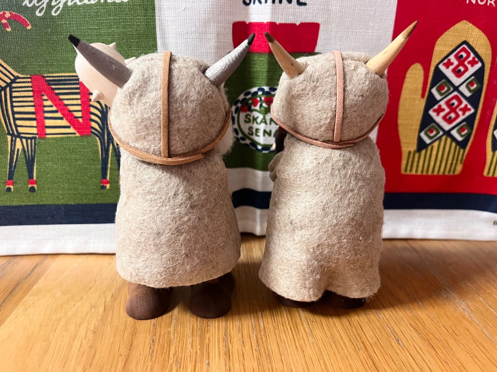 北欧 バイキング人形 パパ＆ママ 木製 フィギュア スウェーデン - メルカリ