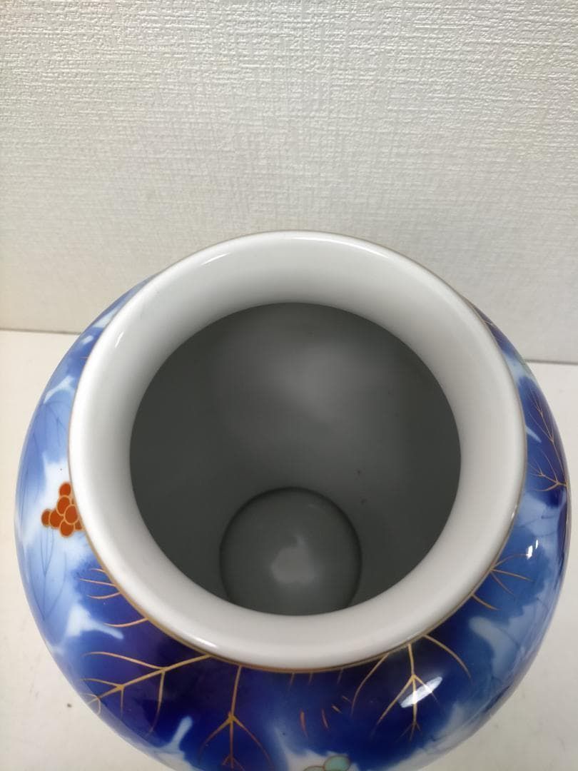 送料無料】 藍色 染付風 金彩 葡萄文様 花瓶 大型 壺 飾壺 床の間 玄関