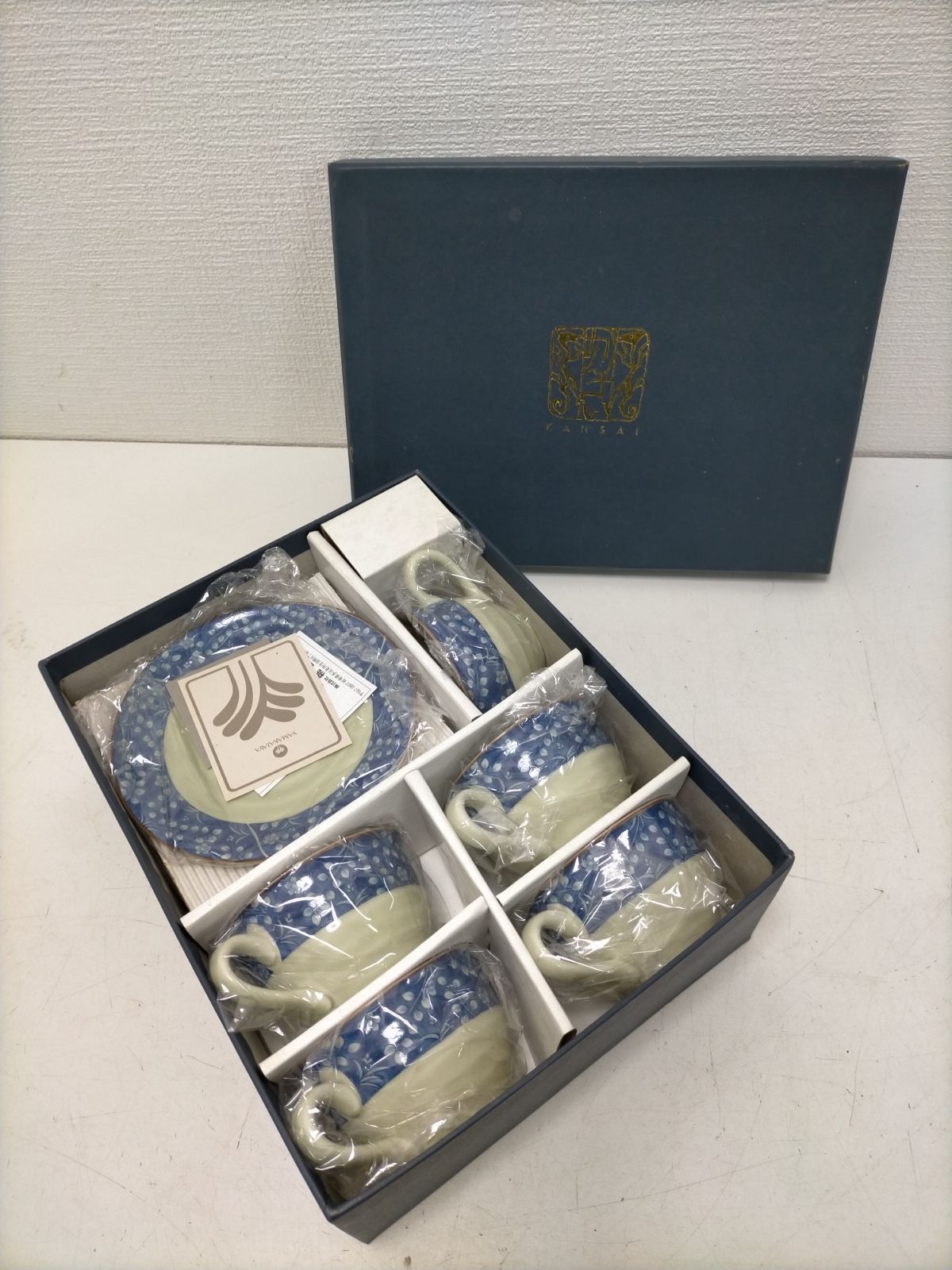 【送料無料】 KANSAI カップ＆ソーサー 5客セット 箱付き 未使用保管品 和モダン 和柄 ブルー 来客用 ティータイム コーヒーカップ 食器セット 251217-7