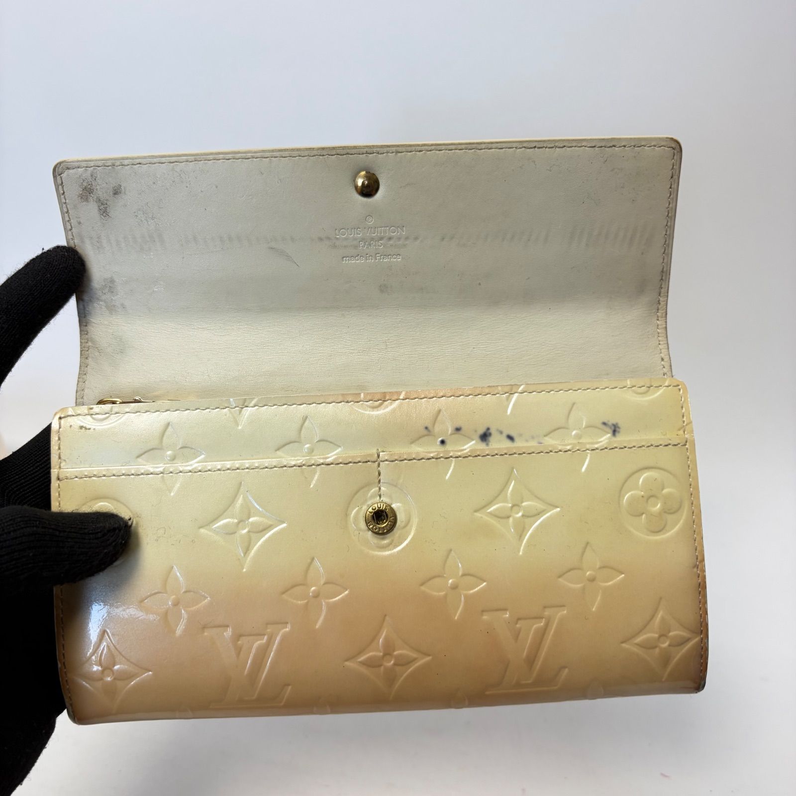 4259 LOUIS VUITTON ルイヴィトン ヴェルニ ポルトフォイユ サラ 