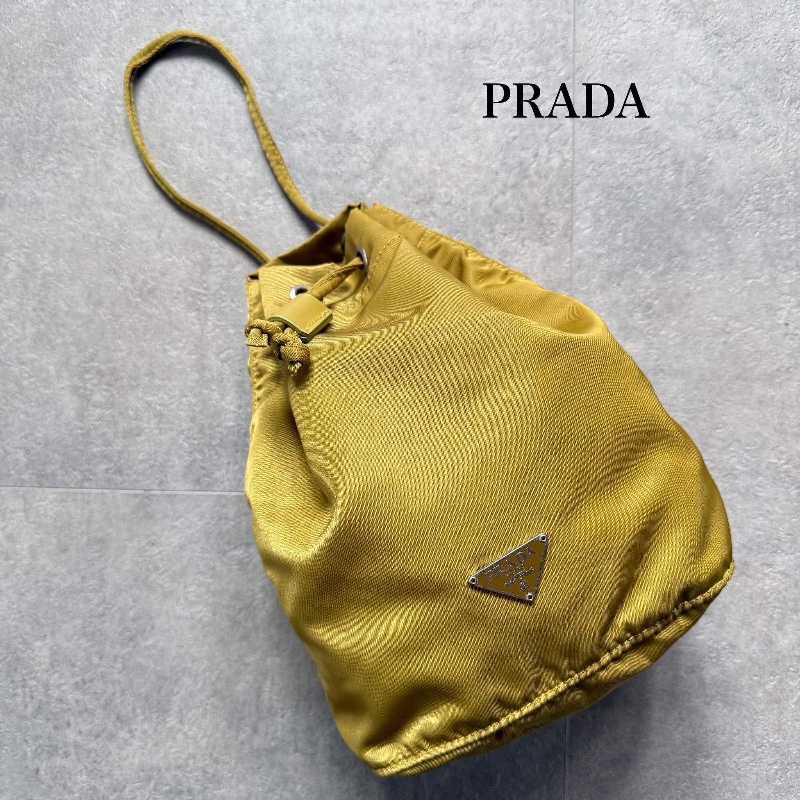 プラダ　ナイロン　三角ロゴ　ワンハンドバッグ　ショルダーバッグ　イエロー 正規品 PRADA プラダ 三角ロゴ テスートナイロン ミニショルダーバッグ