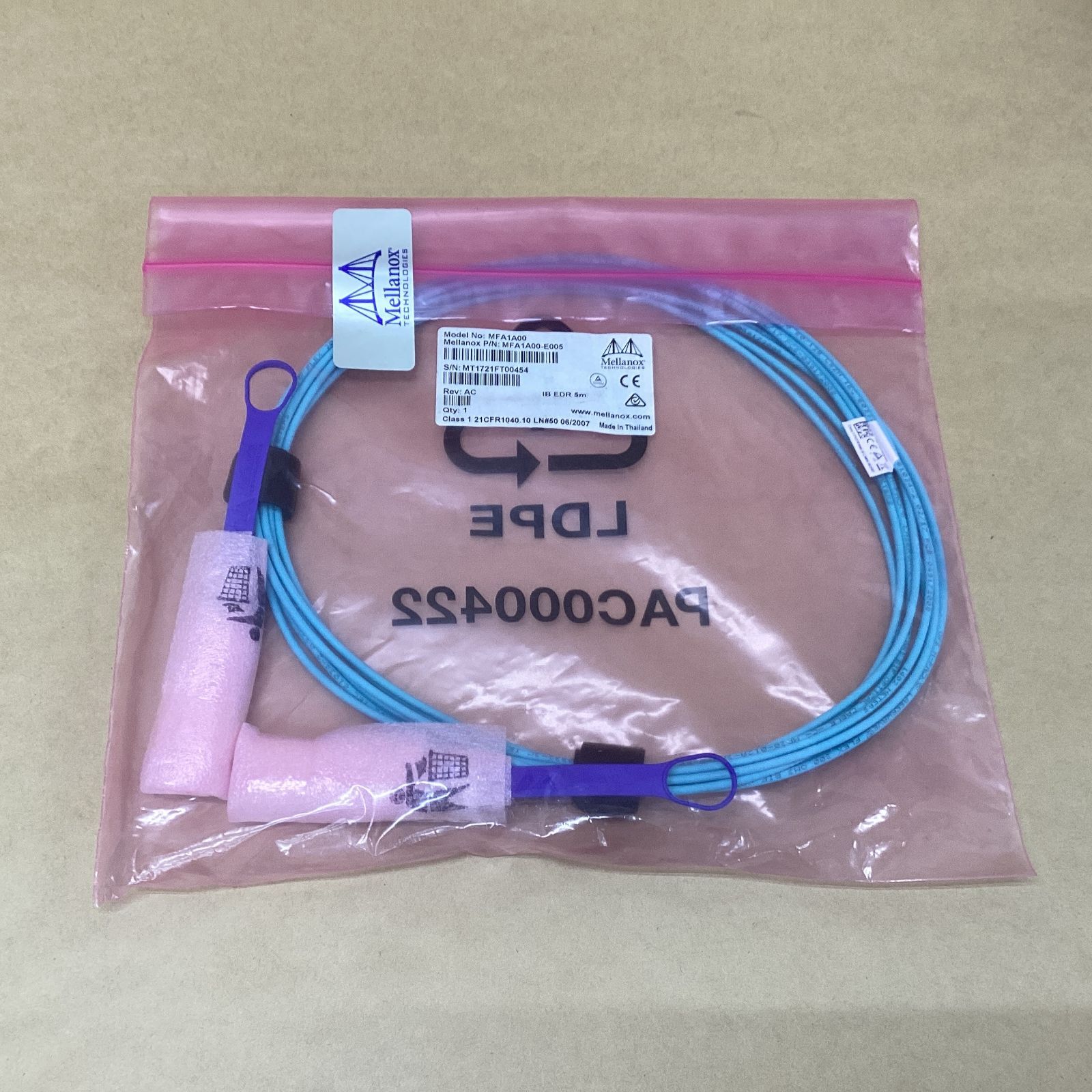 【新品】 【入荷50本】 Mellanox 光ケーブル MFA1A00-E005 QSFP28⇔QSFP28 AOC 5m 100G InfiniBand/100GbE対応 ※1本ごとの価格※