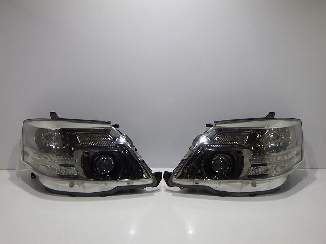 10 アルファード ヘッドライト左右 HID ANH MNH 10/15 後期 58-17 7