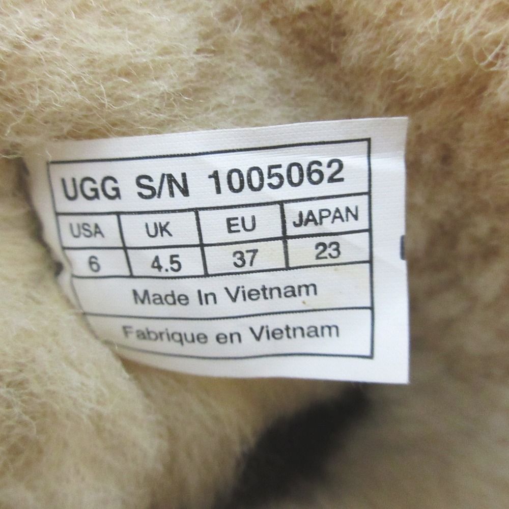 未使用 UGG アグオーストラリア ベイリーボウ ムートンショートブーツ 