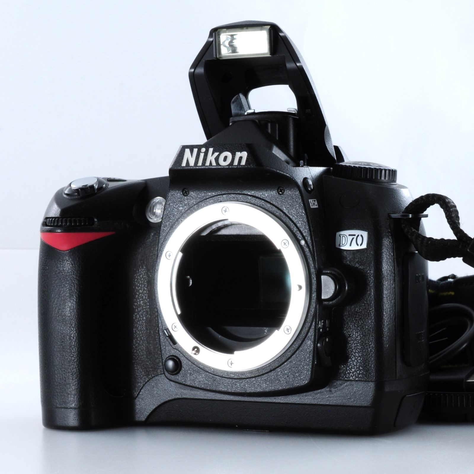 ニコン】Nikon D70 デジタル一眼レフカメラ バッテリー 充電器付き 