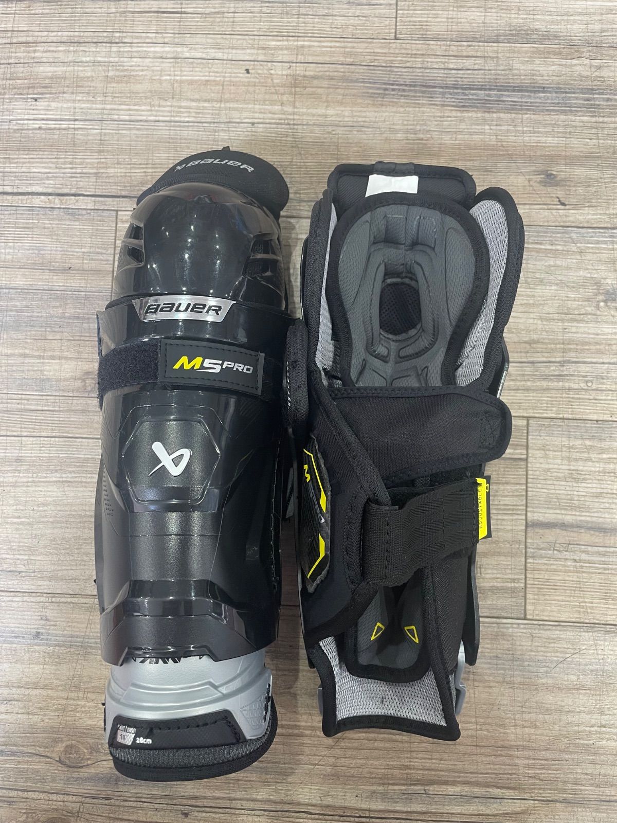 【特価商品！】BAUER レガース M5PRO 12,045円