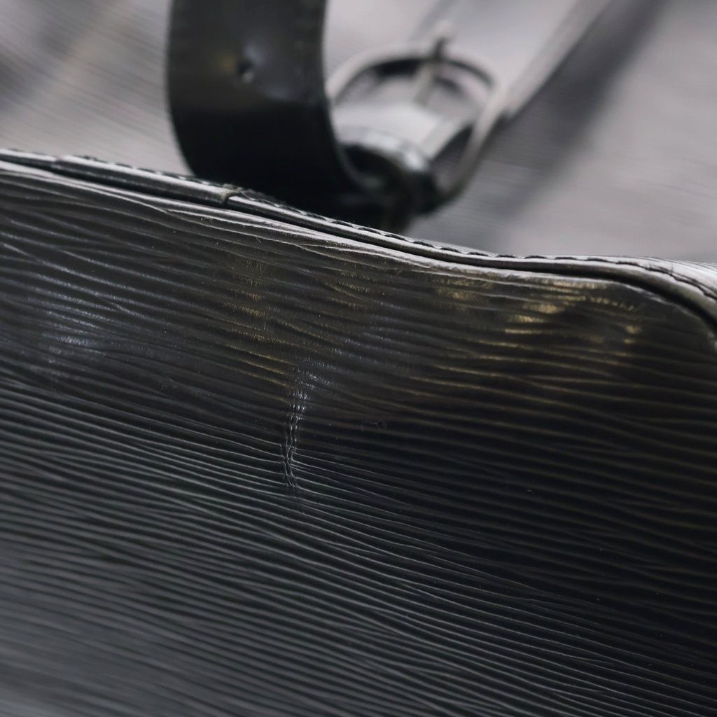 LOUIS VUITTON (ルイヴィトン) エピ サックアド 巾着バッグ ワン 