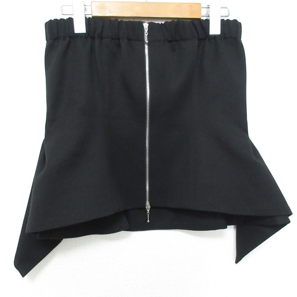 美品 シーニュ cygneぺプラムビスチェ ブラック Annie サイズ0 美品 Cygne シーニュ Annie ペプラムデザイン ビスチェ ベアトップ