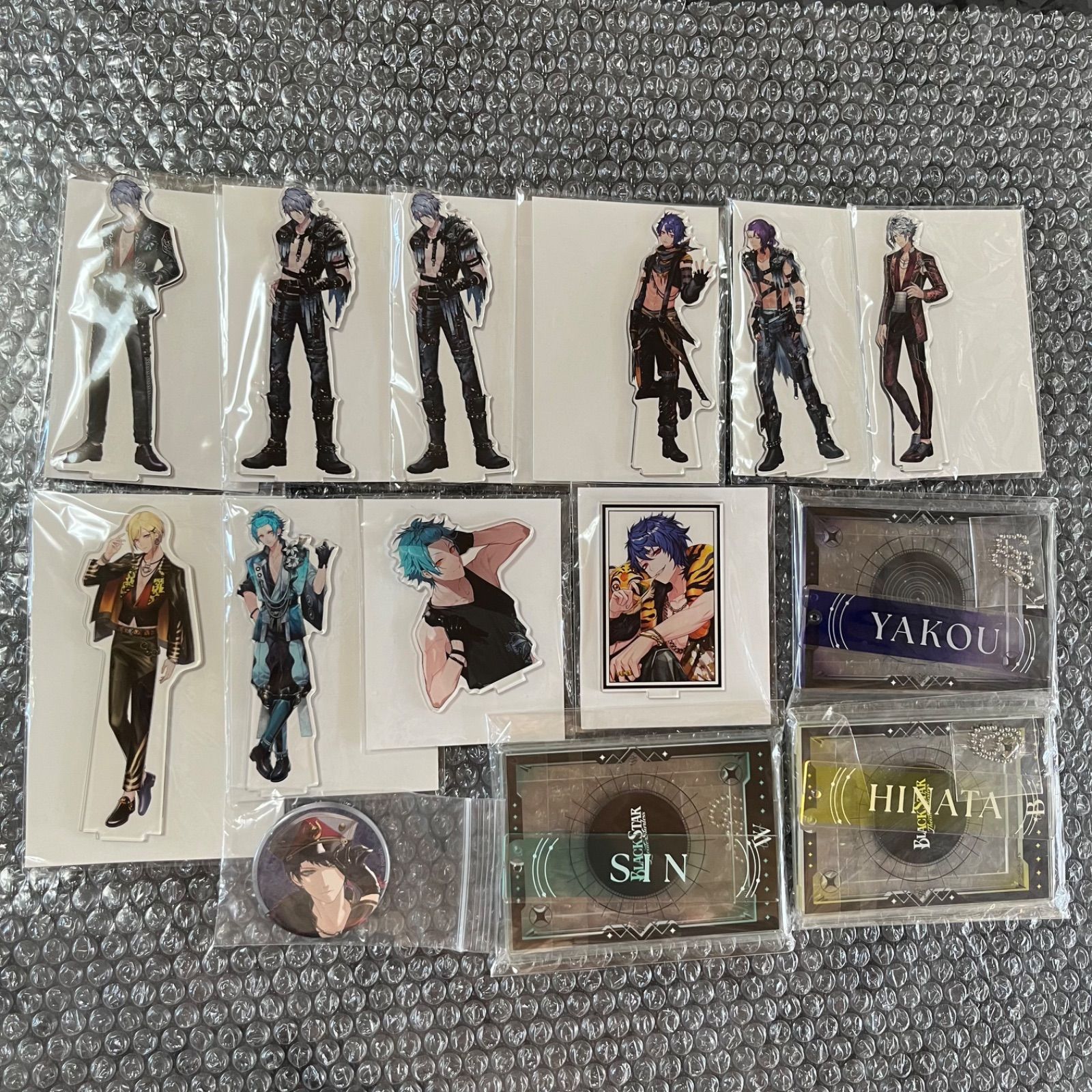 ブラックスター アクリルスタンド 缶バッジ フォトプロップス セット