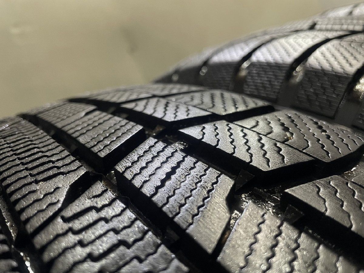 走行短め TY TX 215/60R17 スタッドレス トヨタ 50系エスティマ 