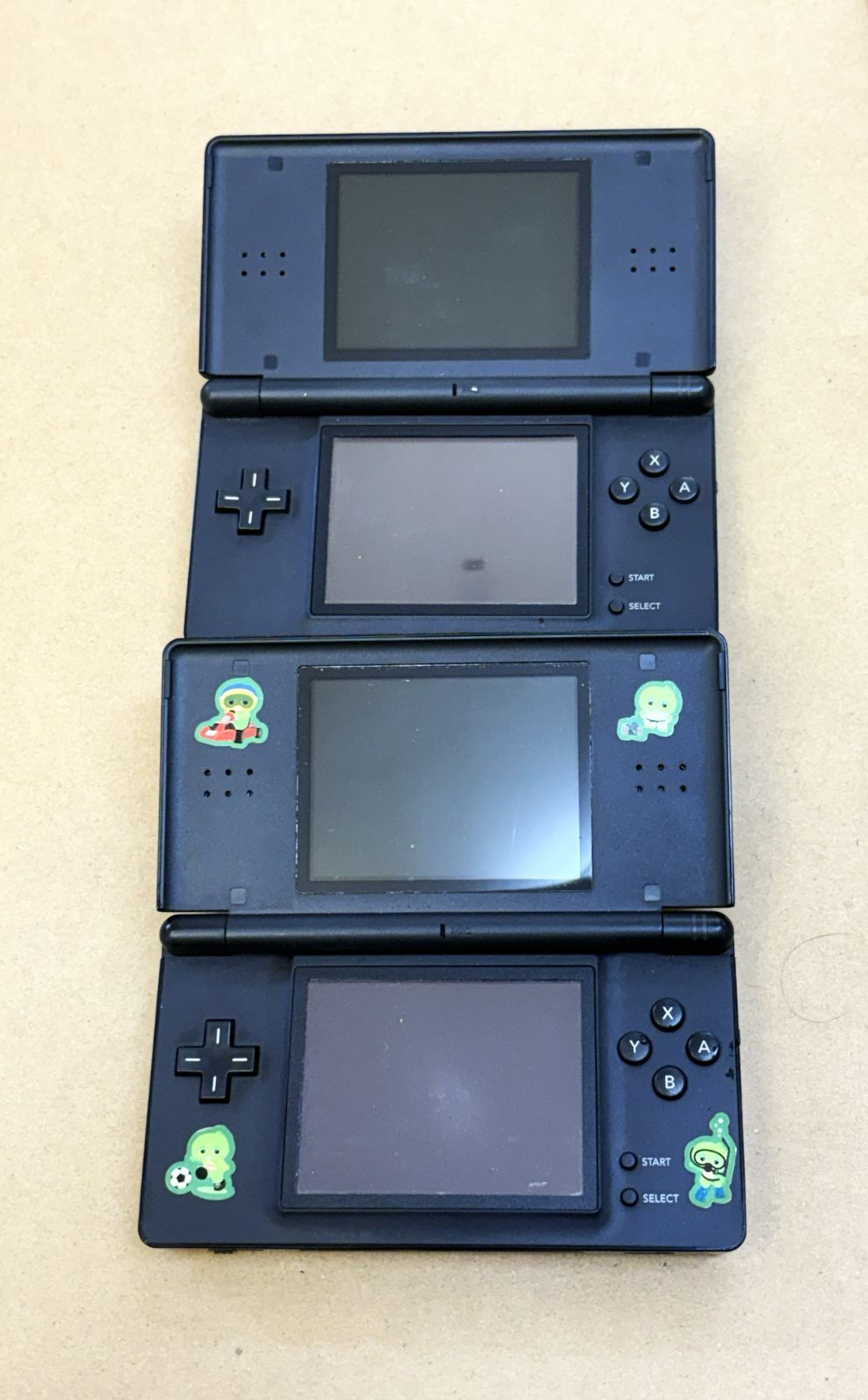 ニンテンドーDS lite コントローラー　まとめ売り　ジャンク品　部品取り 2台まとめ【任天堂 ・Nintendo】 DS Lite ニンテンドー（USG-001