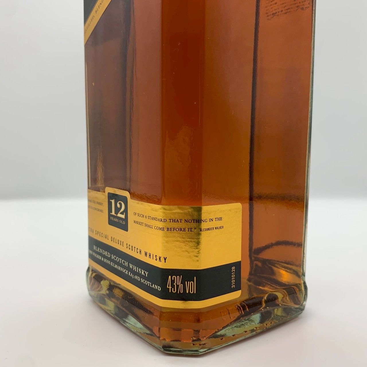 ジョニーウォーカー ブラックラベル 1L 古酒 未開栓 - メルカリ