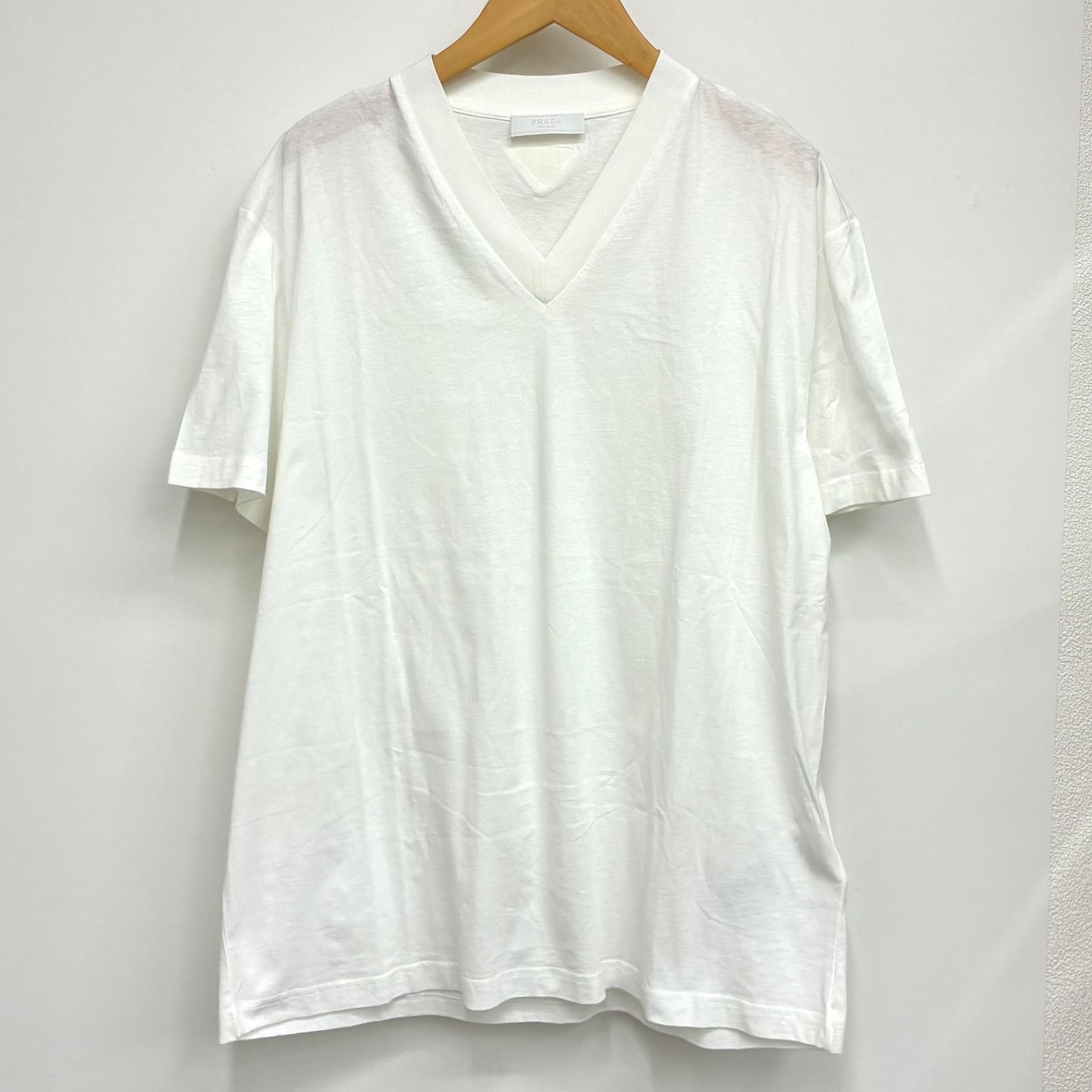 プラダPRADA】美品！メンズ 半袖VネックTシャツ トライアングルタグT 