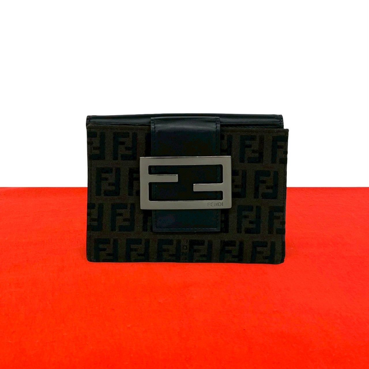 FENDI フェンディ 折り財布 財布 zucca ズッカ ブラック 黒 FENDI