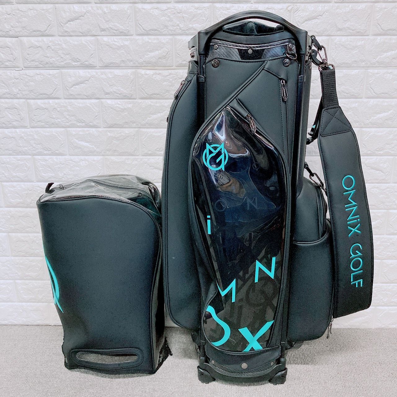 OMNIX GOLF オムニクス キャディバッグ 9型 ブラック×ターコイズ エナメル フード付き ゴルフバッグ