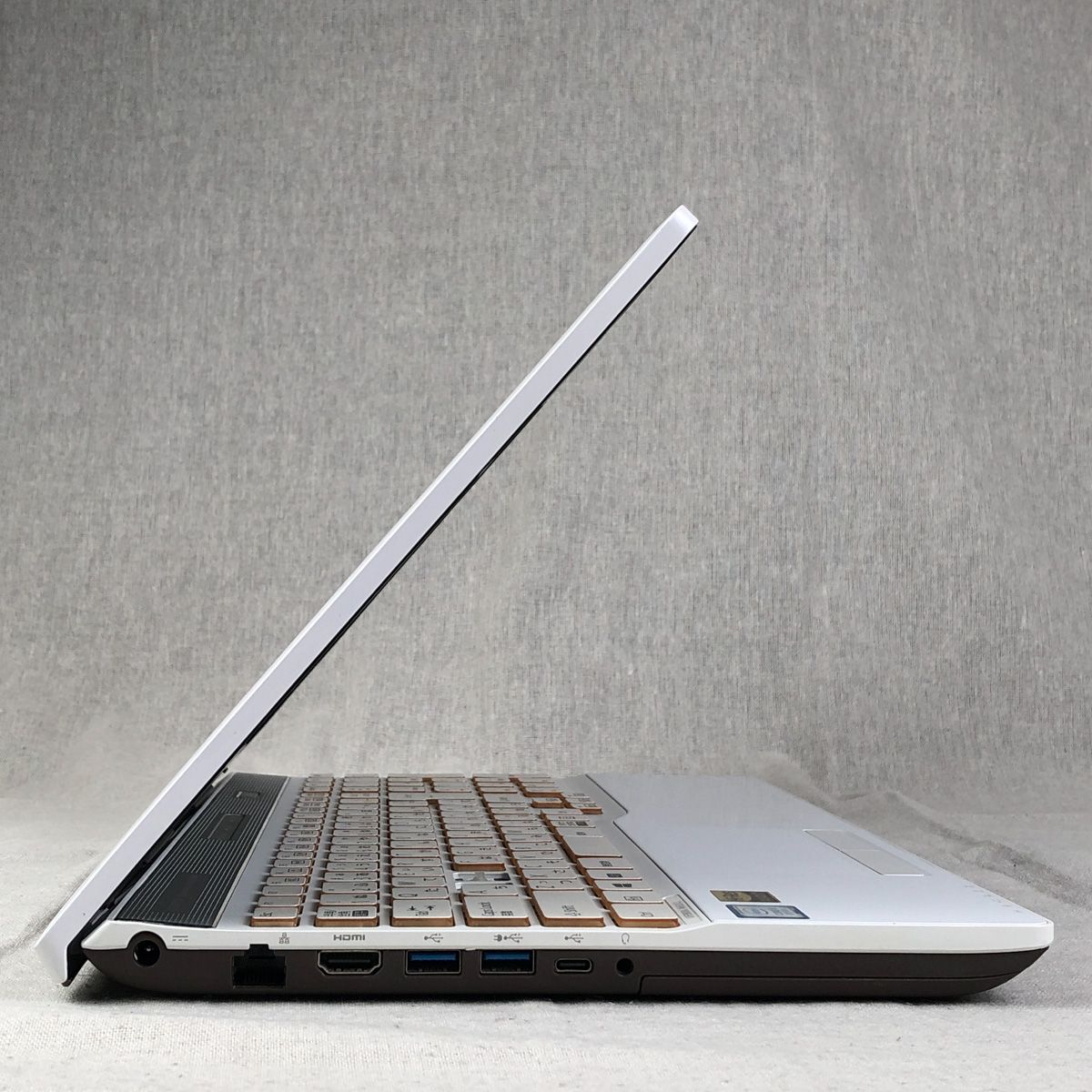 ジャンク FUJITSU LIFEBOOK AH52&frasl;C2 i5-8250U - メルカリ