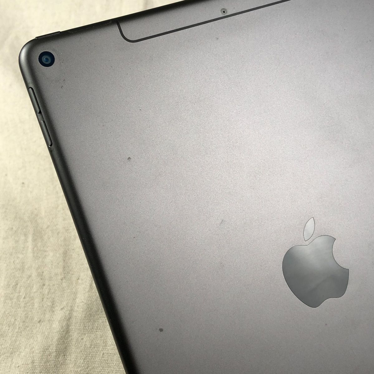 ジャンク iPad Air 3 64GB Space Gray Wi-Fi+Cellular - メルカリ