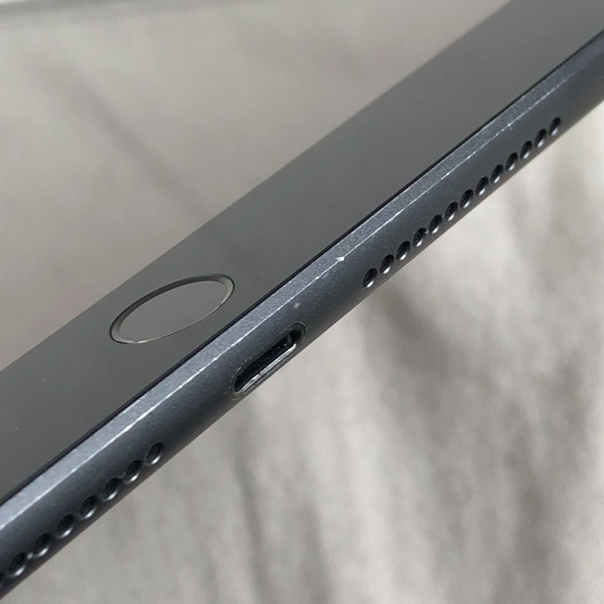 ジャンク Apple iPad 第8世代 128GB Space Gray - メルカリ
