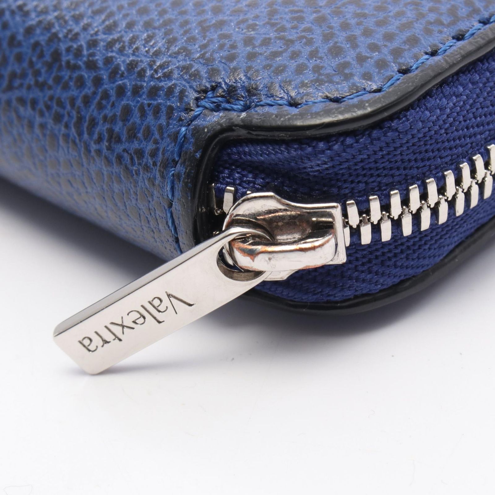 ヴァレクストラ Valextra カードケース ZIP AROUND CARD HOLDER 