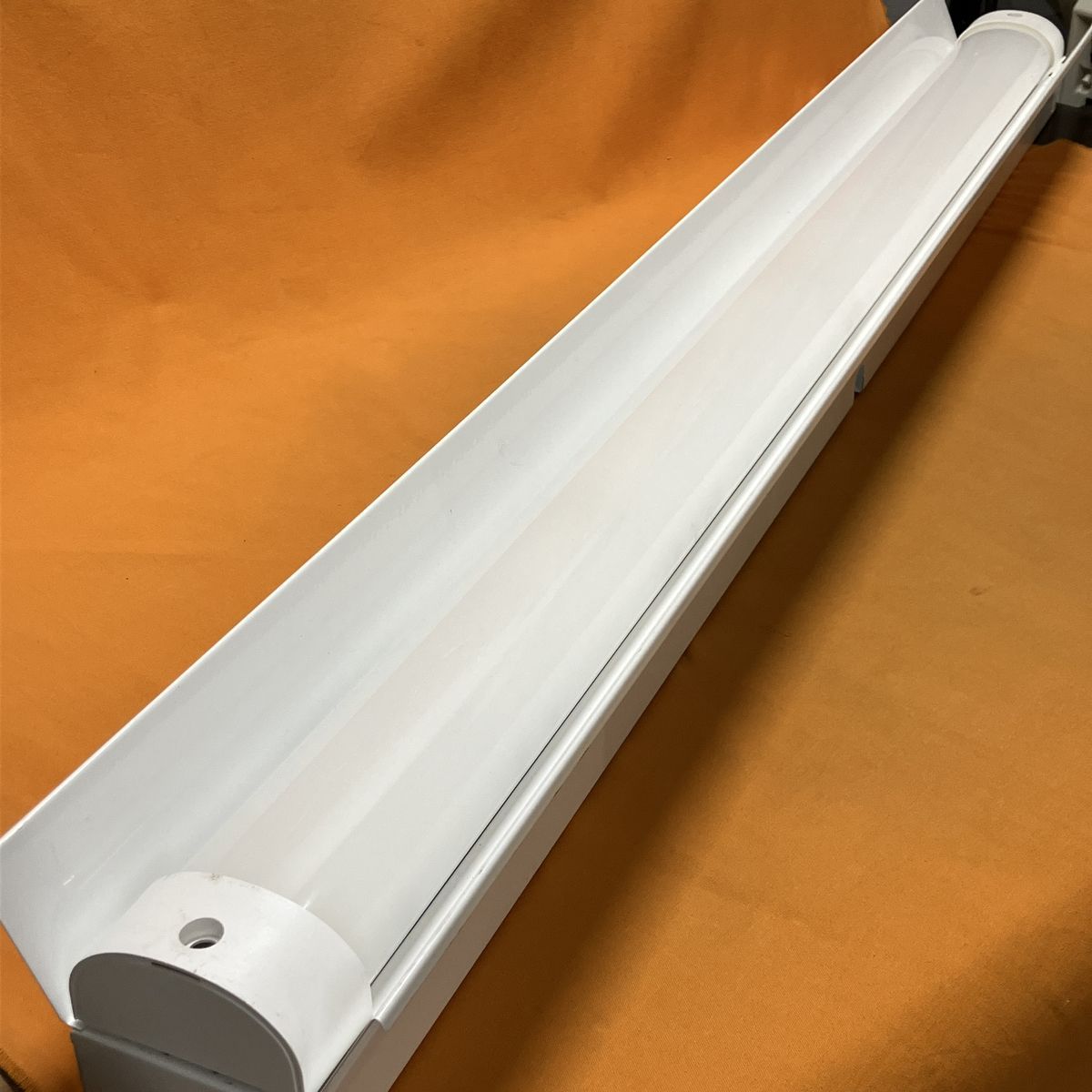 一体型LEDベースライト パナソニック XLW443KENZLE9 (NNWK41180 + NNW4411ENZLE9) 天井直付型 40形 防湿型・防雨型 昼白色