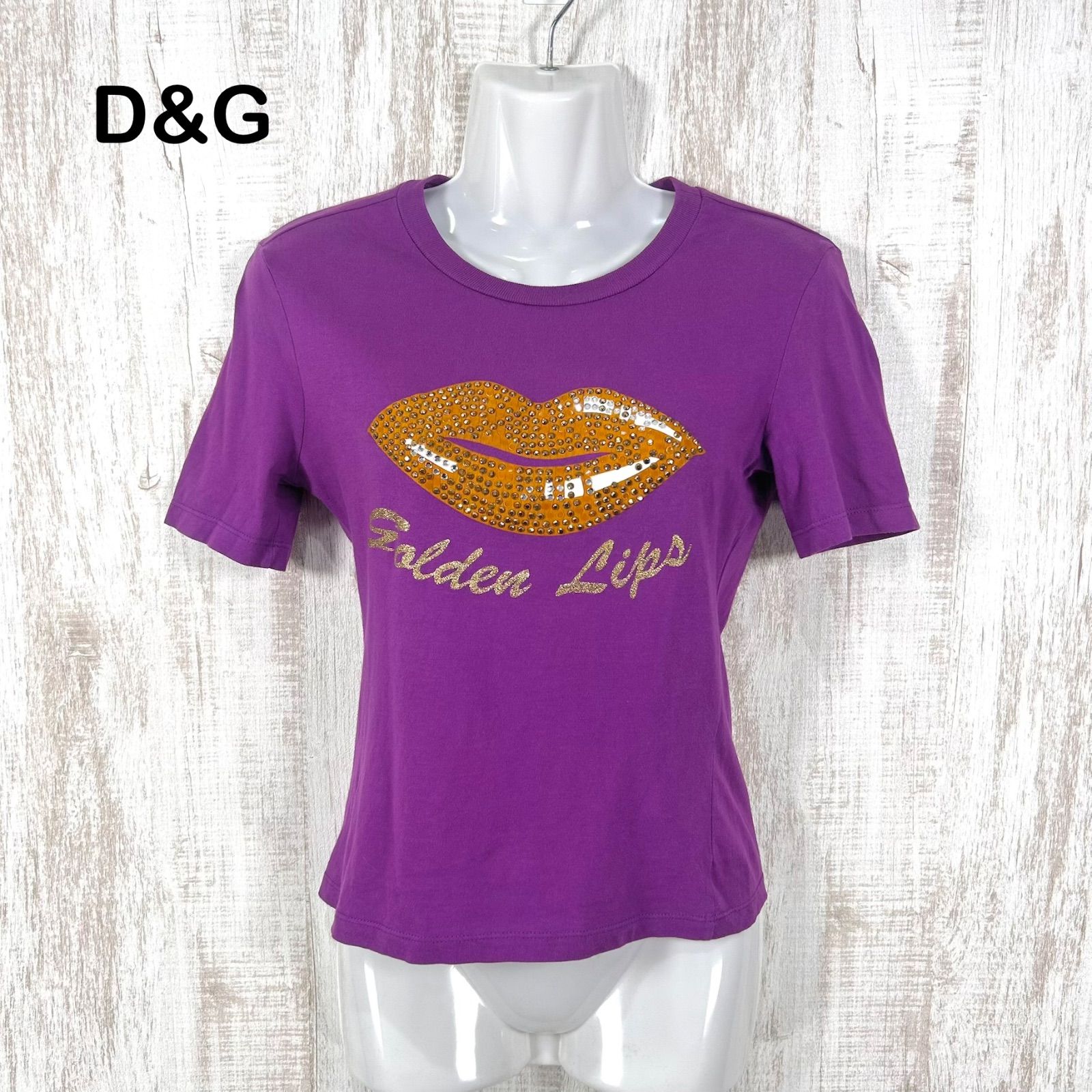 00s D&G DOLCE&GABBANA ドルチェアンドガッバーナ Golden Lips ゴールデンリップ ストーン ラメ Ｔシャツ パープル レディース 半袖 トップス y2k 平成ギャル ピチＴ チビＴ