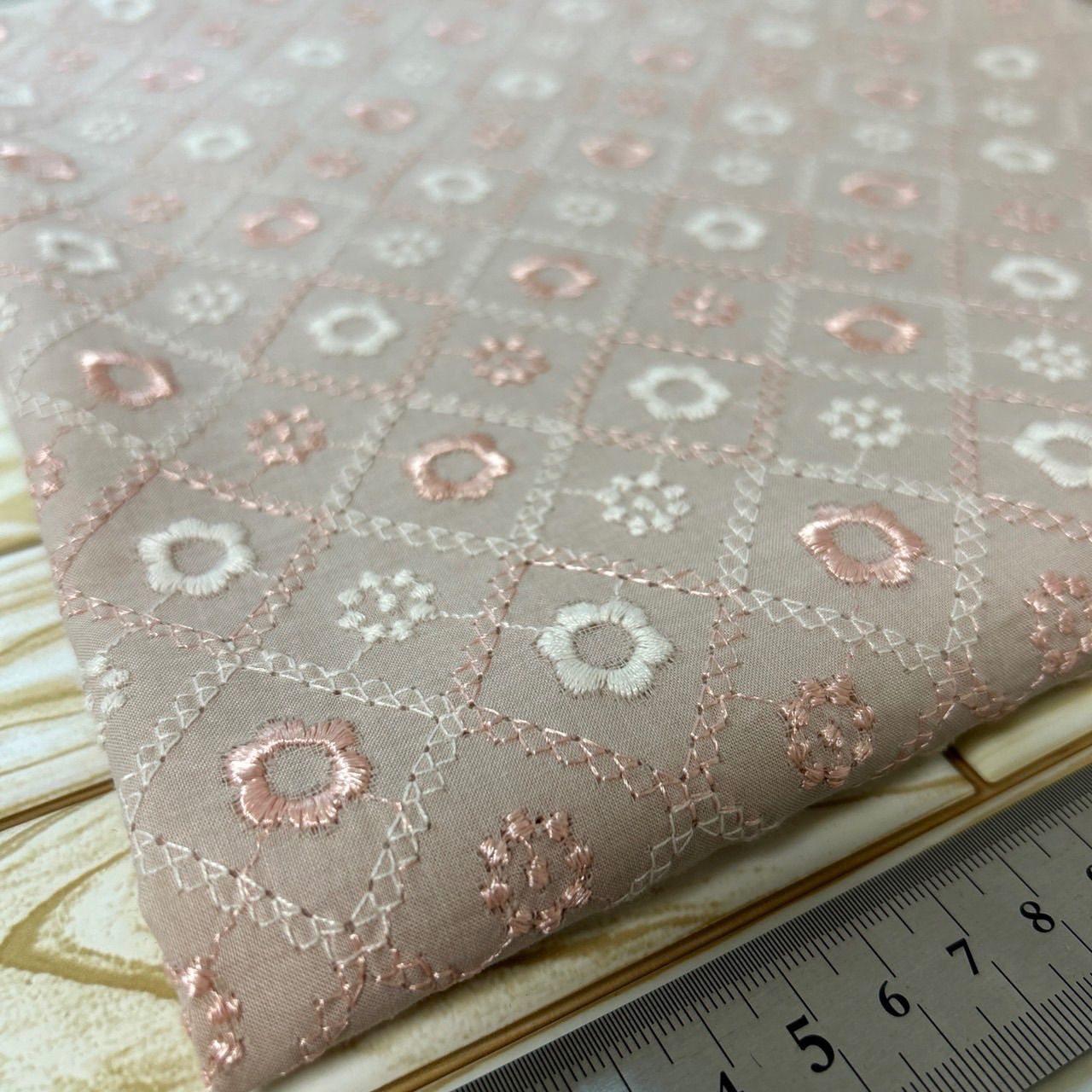 余った生地を出品致します様専用　刺繍生地×4点