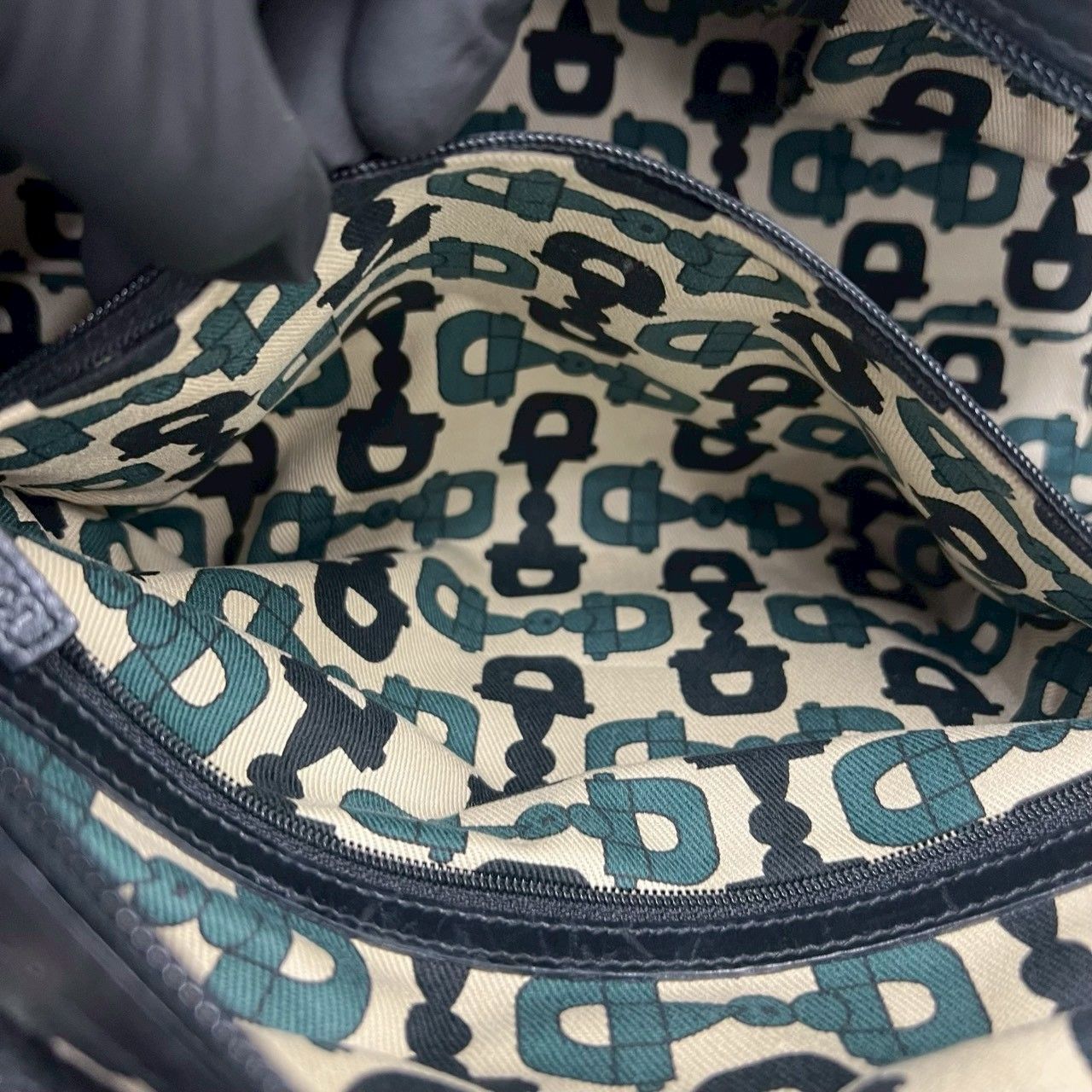 極 美品 GUCCI グッチ シマ GG 柄 ロゴ ゴールド 金具 レザー 本革