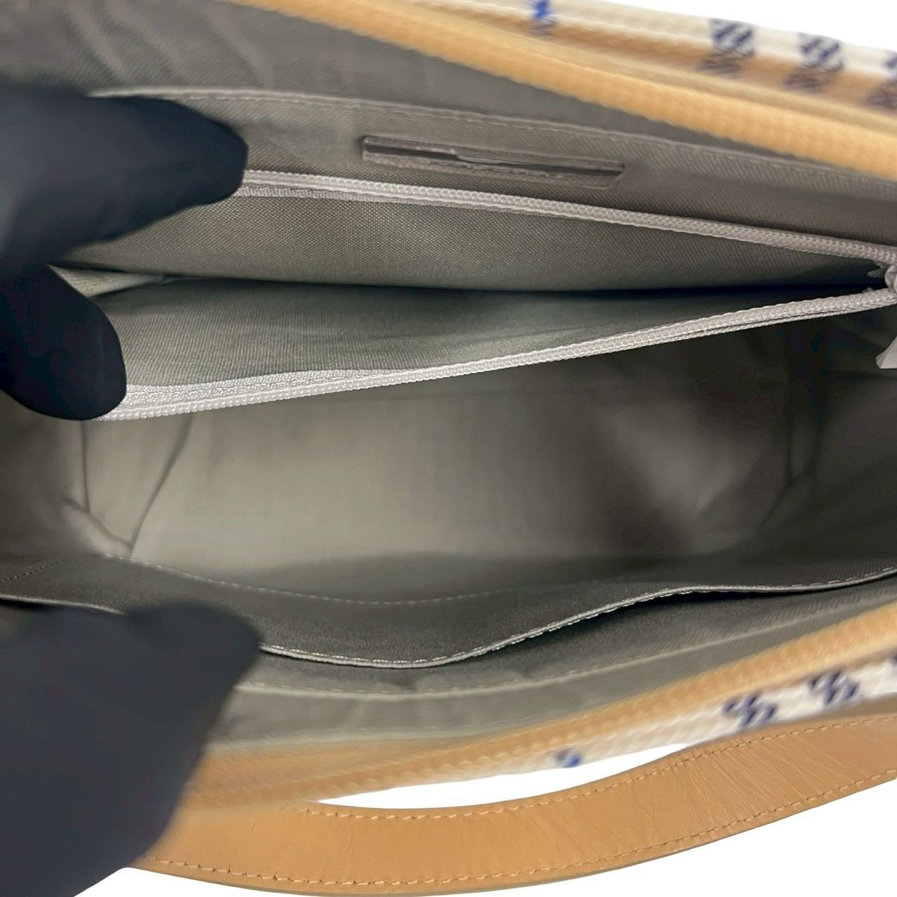 極 美品 袋付き BURBERRY バーバリー ロゴ 刻印 ストライプ キャンバス 