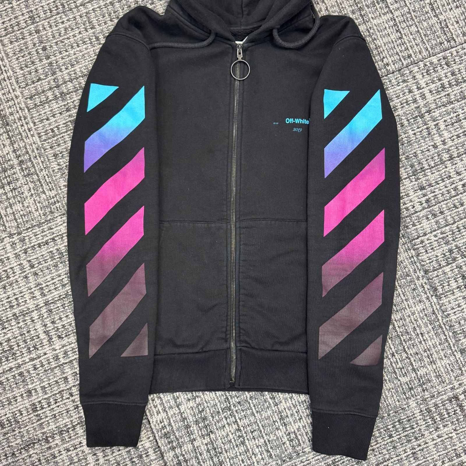 OFF-WHITE 18AW グラデーションバックアロージップパーカー フーディ 