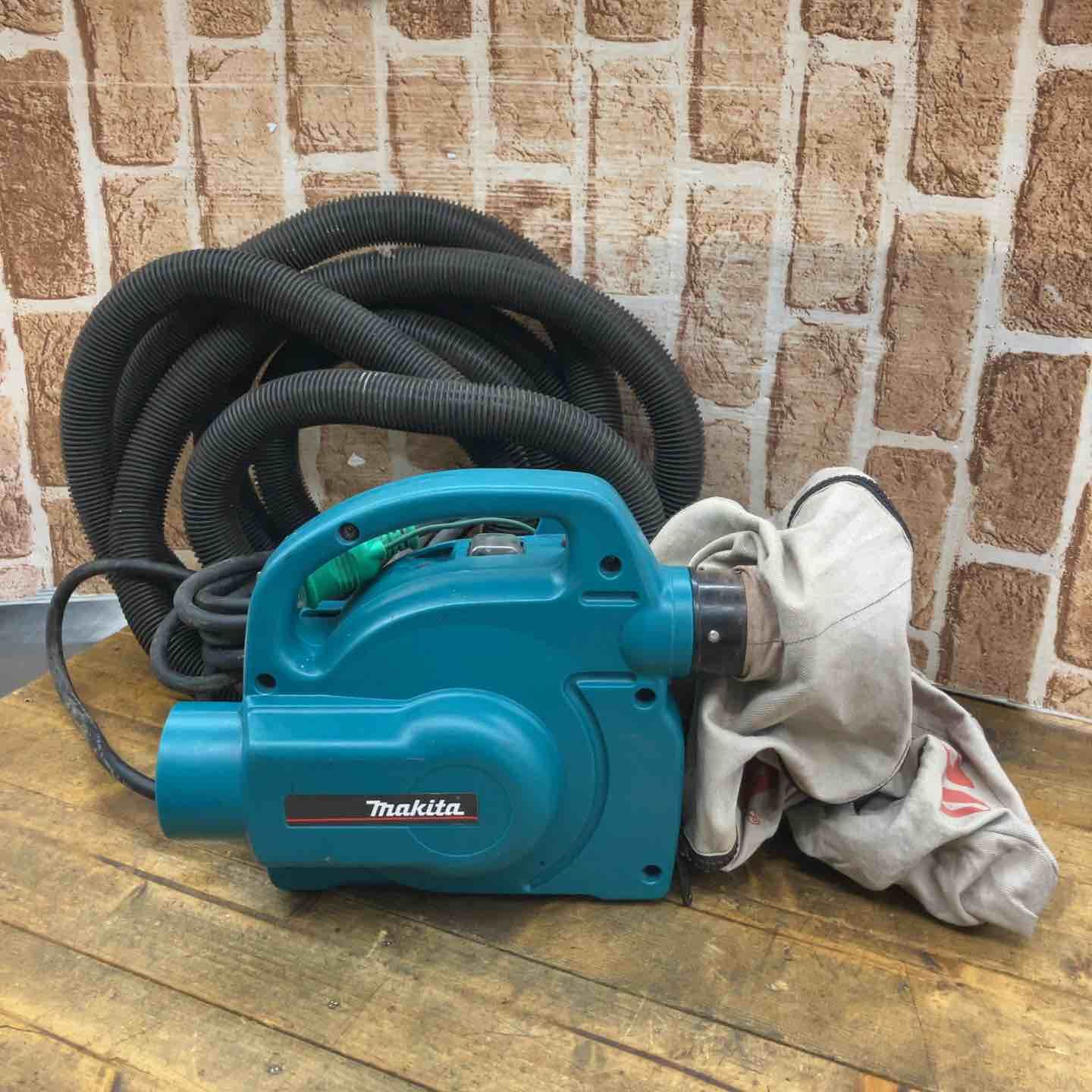 【中古】★マキタ(makita) 小型集じん機 乾式 450(P)【所沢店】