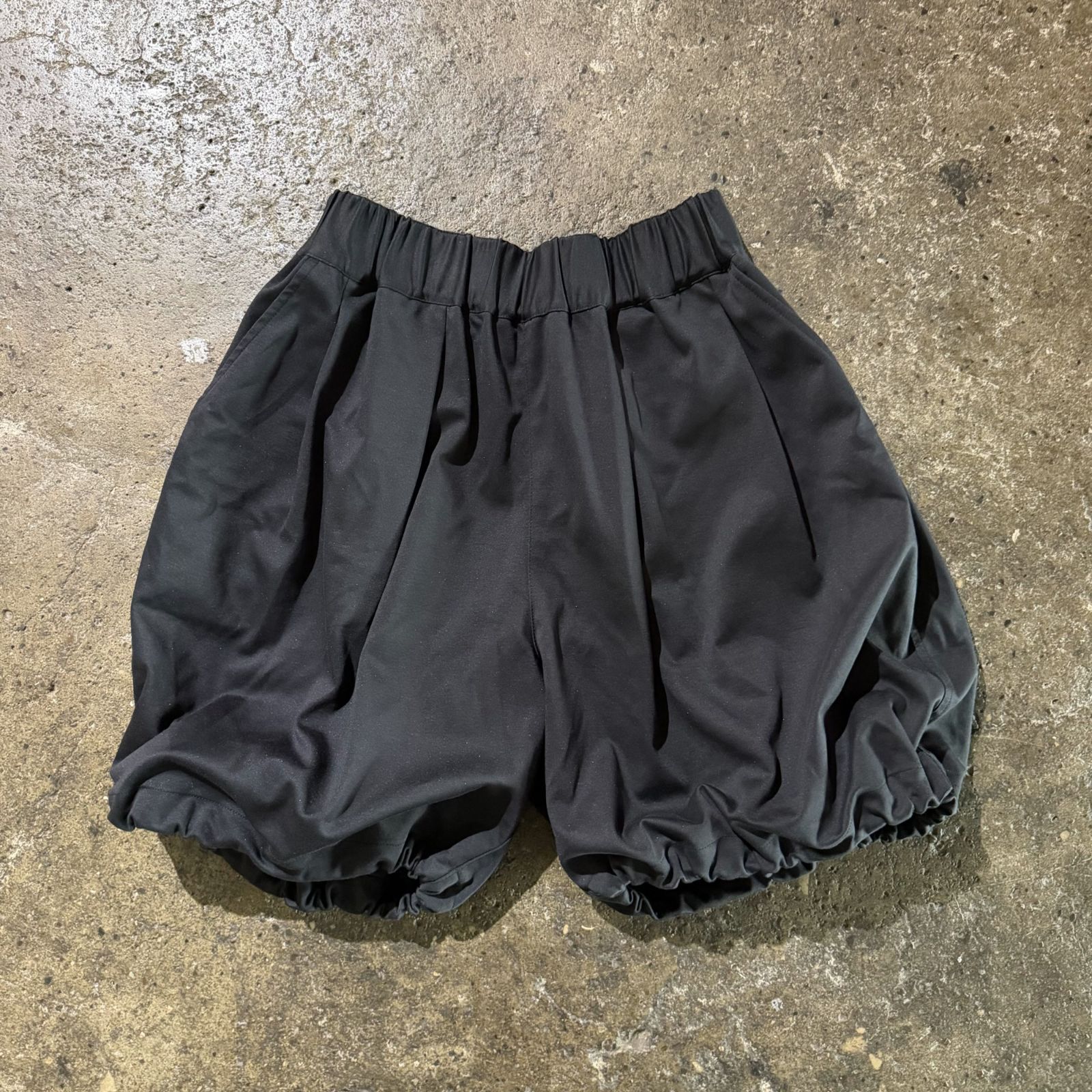 UNTRACE 25ss KNEE SHORTS 裾スピンドル ドローコード ダークネイビー