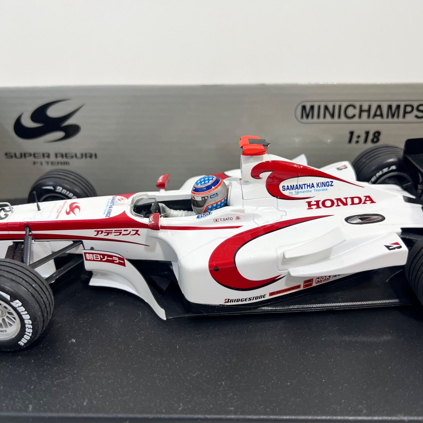 MINICHAMPS 1/18 スーパーアグリ ホンダF1 佐藤琢磨 鈴木亜久里 希少レア】MINICHAMPS 1/18 スーパーアグリ ホンダF1 佐藤琢磨 22 鈴木
