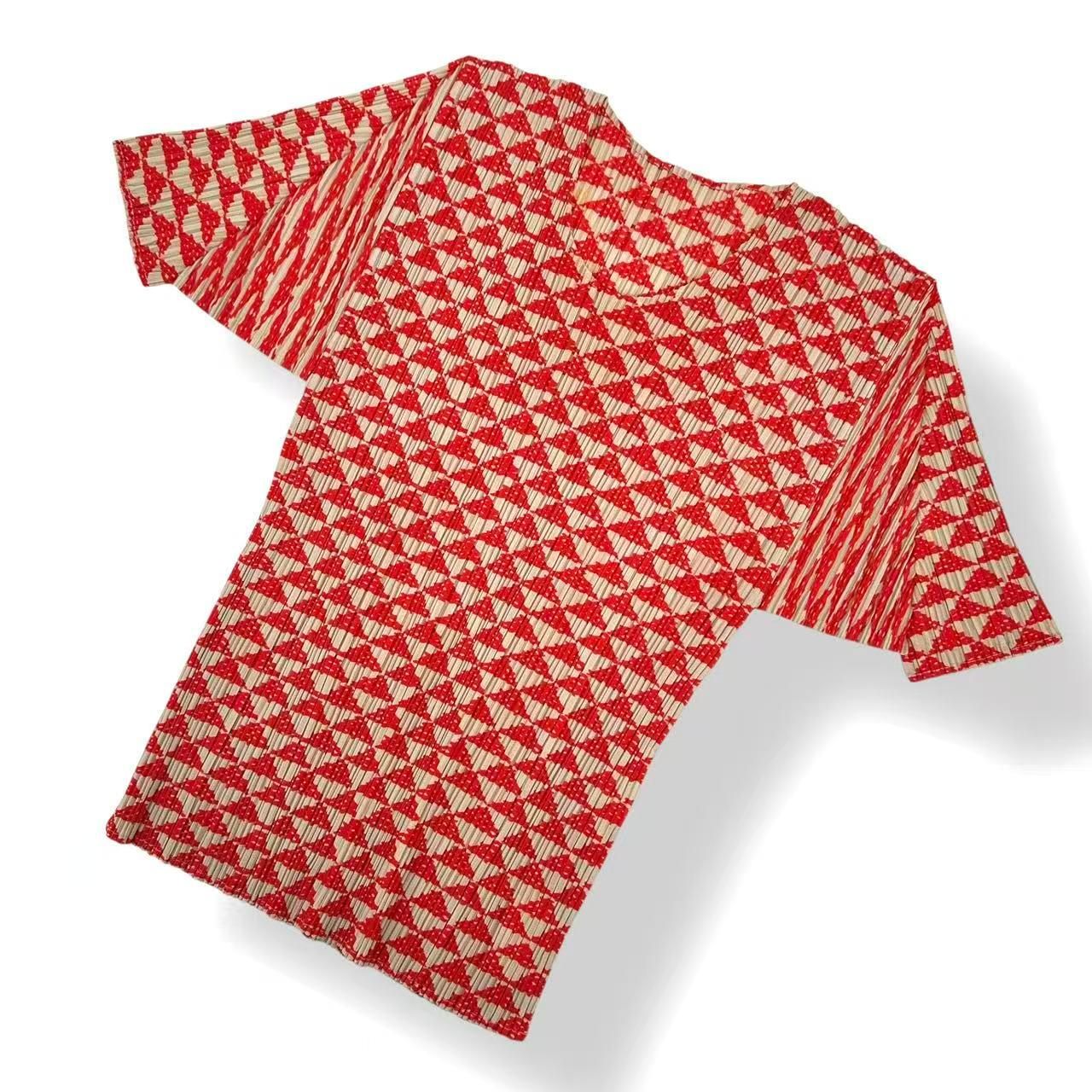 プリーツプリーズ 美品 総柄 カットソー 幾何学模様 イッセイミヤケ 新品同様 ISSEY MIYAKE イッセイミヤケ PLEATS PLEASE プリーツ