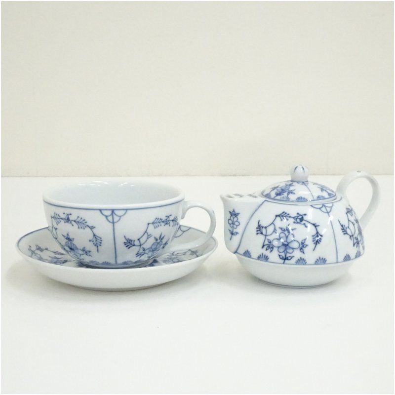 ロイヤルアーデン　ティーフォーワン　ポット・カップソーサーセット 食器 おしゃれ かわいい お茶 茶器 アンティーク インテリア 普段使い 来客 テーブルウェア