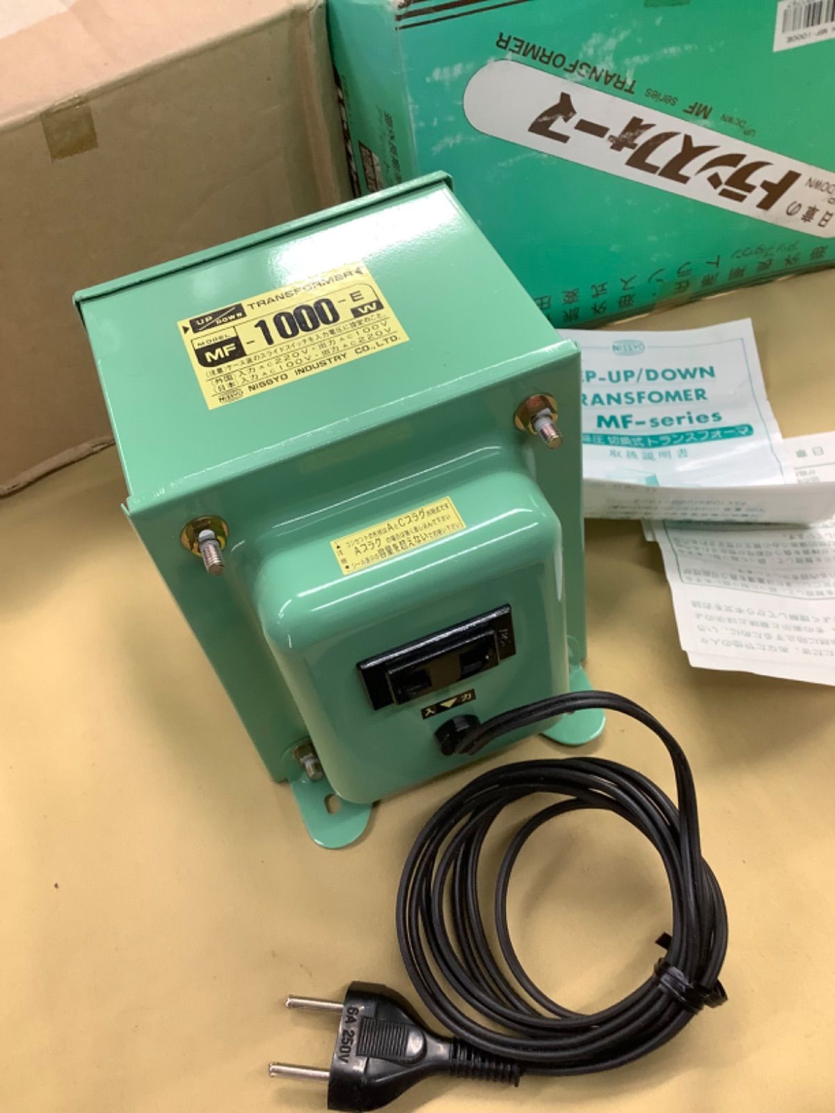 日章工業 変圧トランス MF-1000E