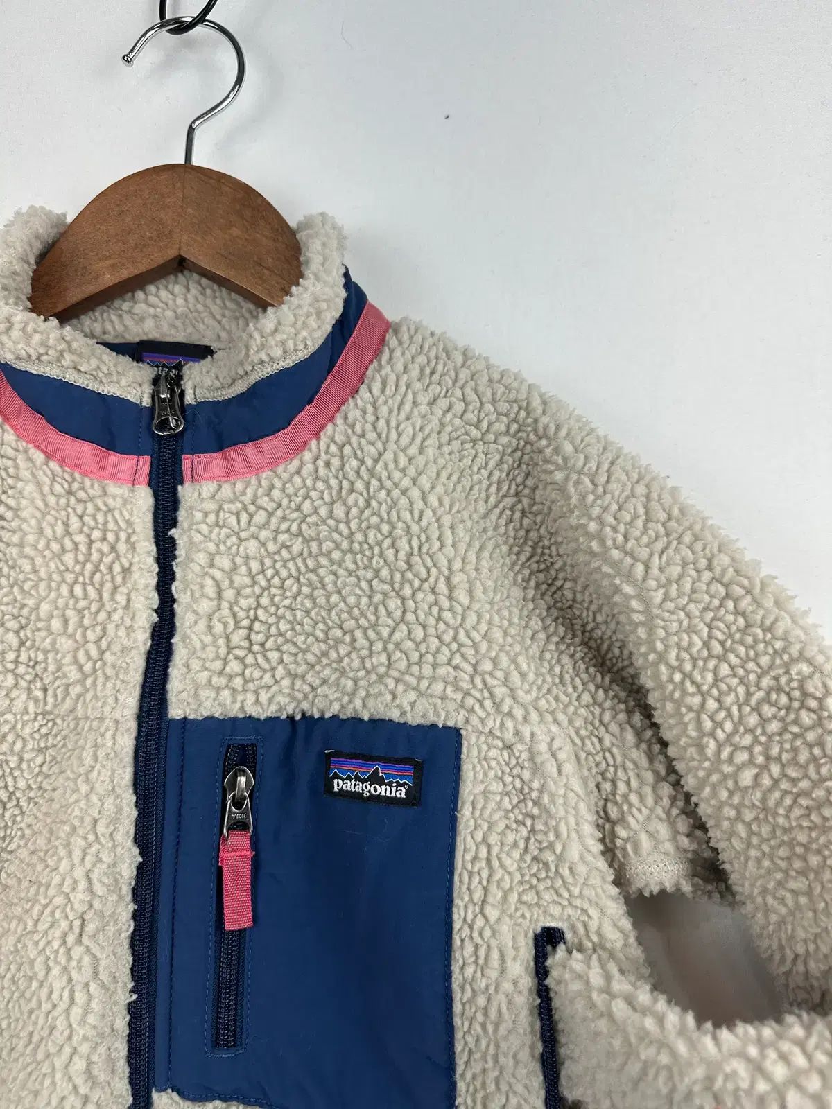 キッズ服(100cm~) キッズ)19年 patagonia ジップアップ (5 6歳)