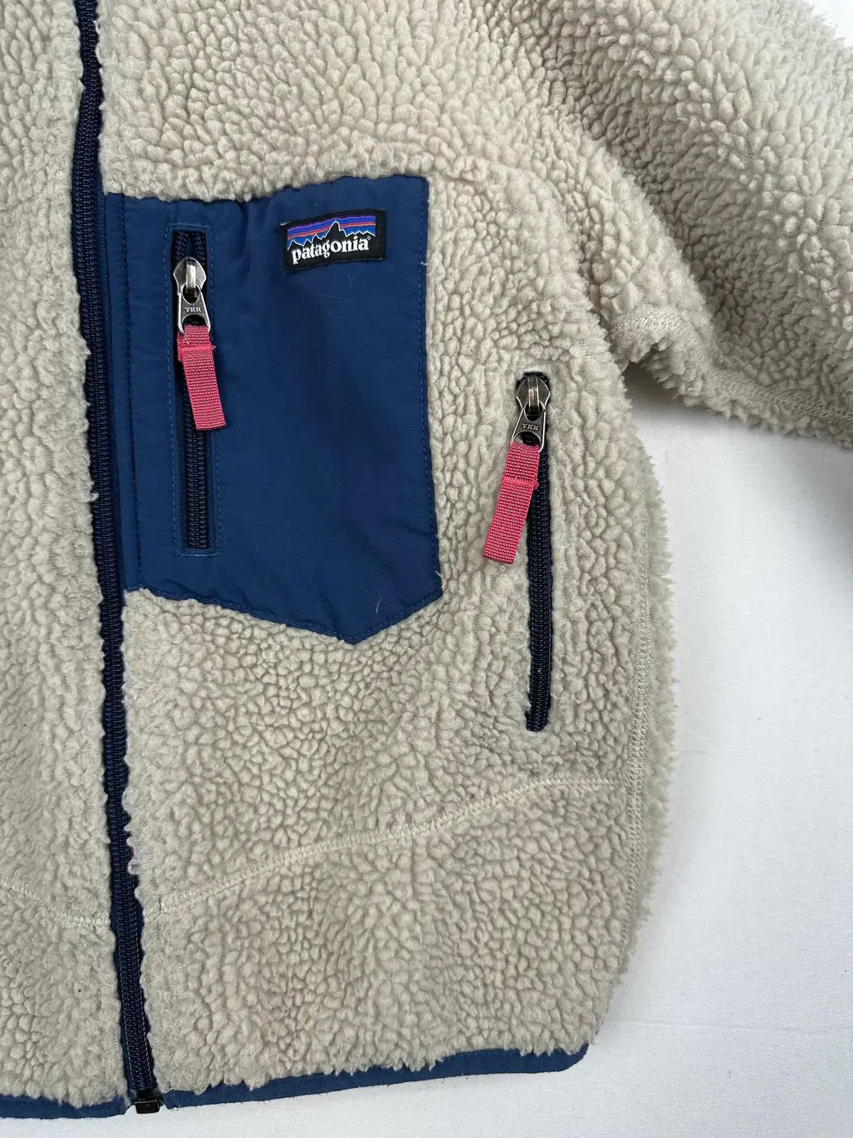 キッズ服(100cm~) キッズ)19年 patagonia ジップアップ (5 6歳)