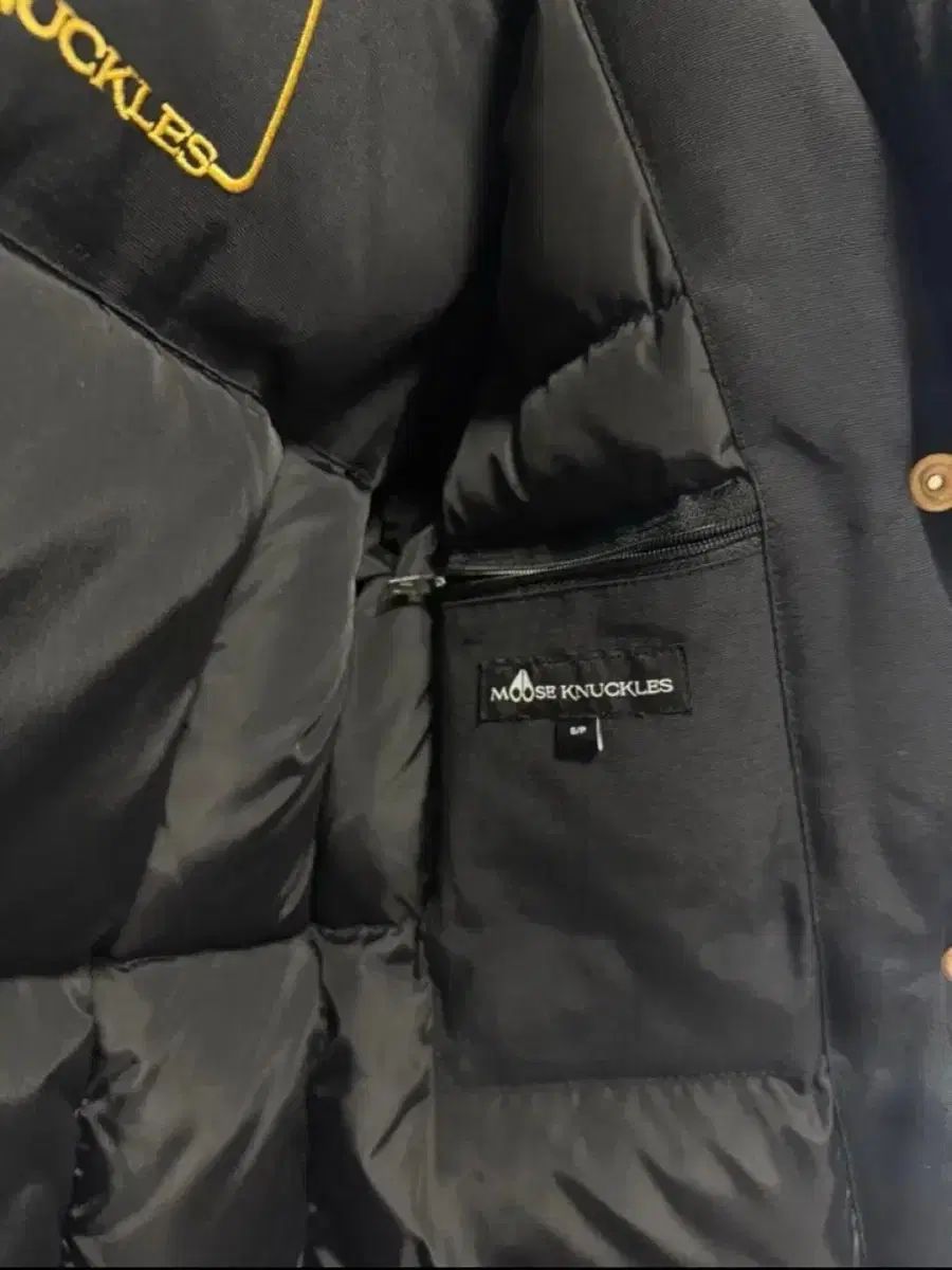 MOOSE KNUCKLES ムースナックルズ ゴールド ダウン 限定モデル MOOSE KNUCKLES ムースナックルズ ゴールド ダウン 限定モデル