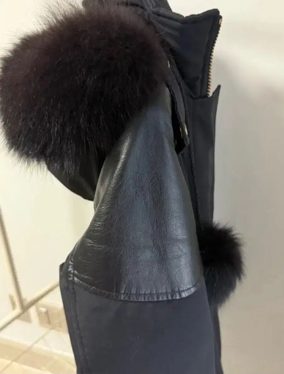 MOOSE KNUCKLES ムースナックルズ ゴールド ダウン 限定モデル MOOSE KNUCKLES ムースナックルズ ゴールド ダウン 限定モデル